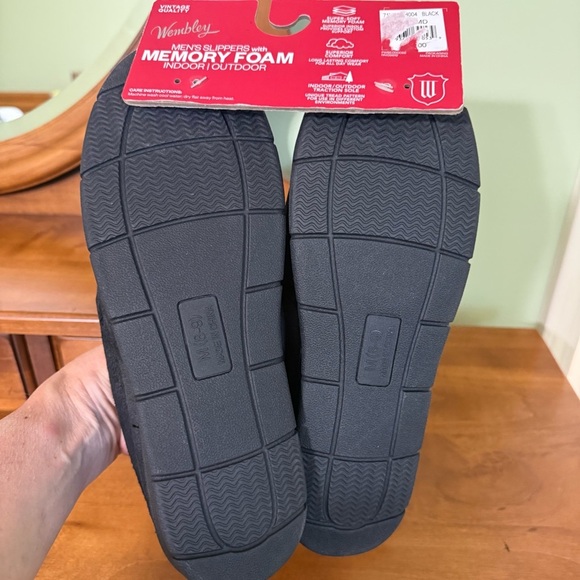 New Black Suede memory foam moccasin slippers men’s - Picture 4 of 8